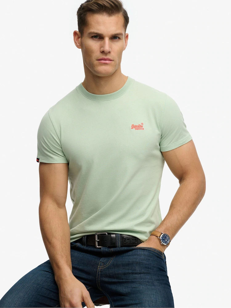 Superdry Essential Logo Embroidered T-Shirt Cameo Green/Red*