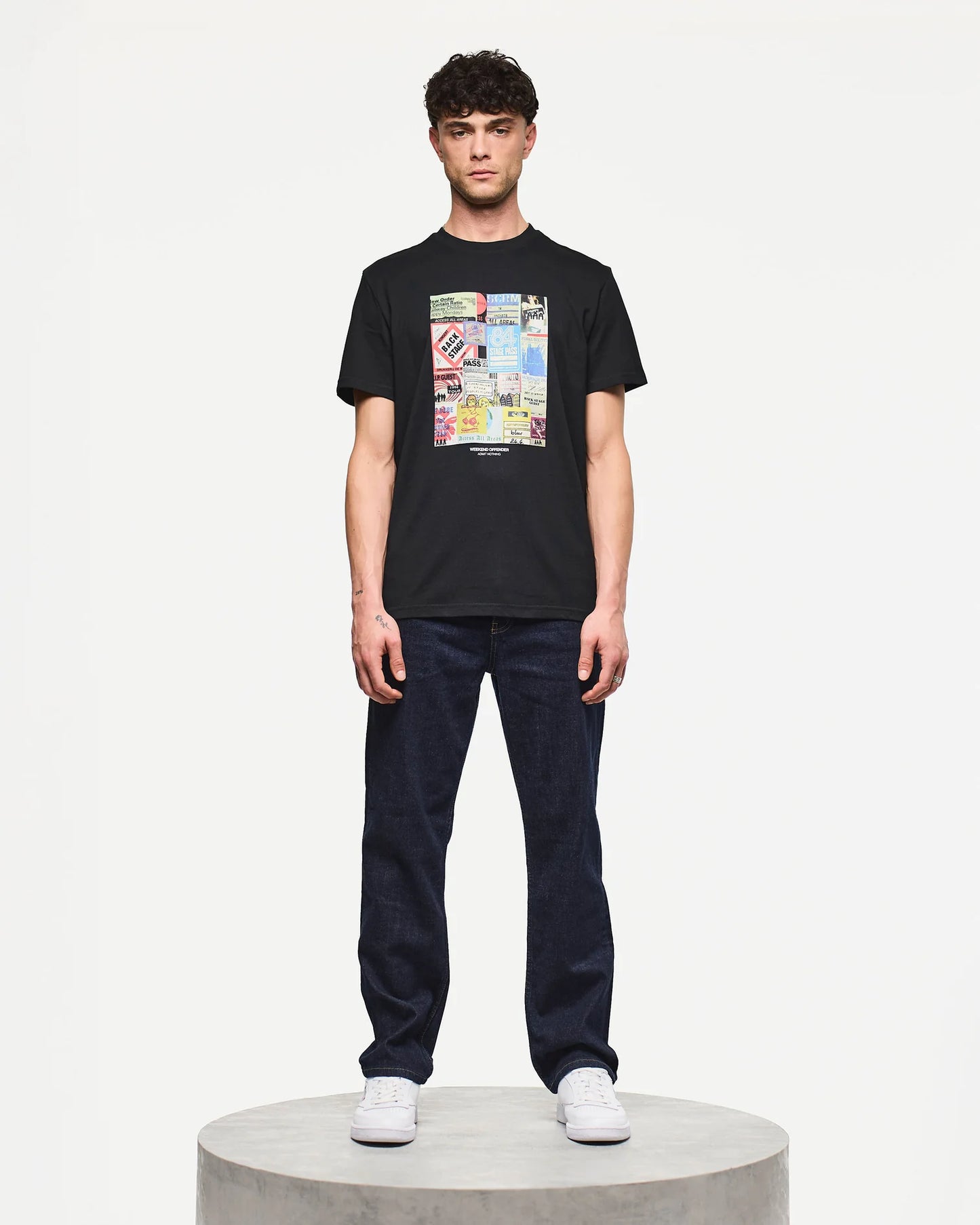 Weekend Offender Passes Graphic T-Shirt Black