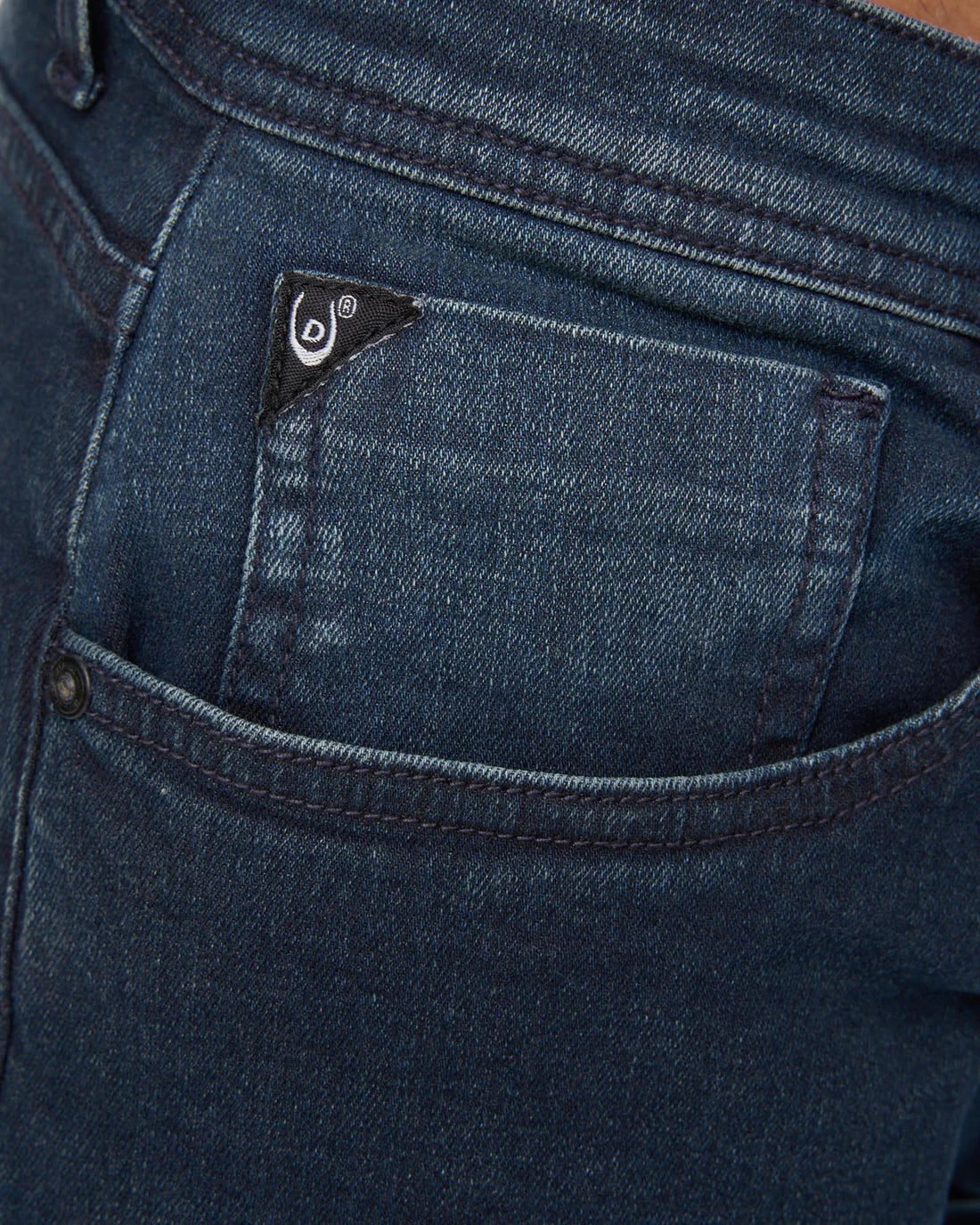 DUCK & COVER Slim Fit Jeans Maylead Blue Black Wash