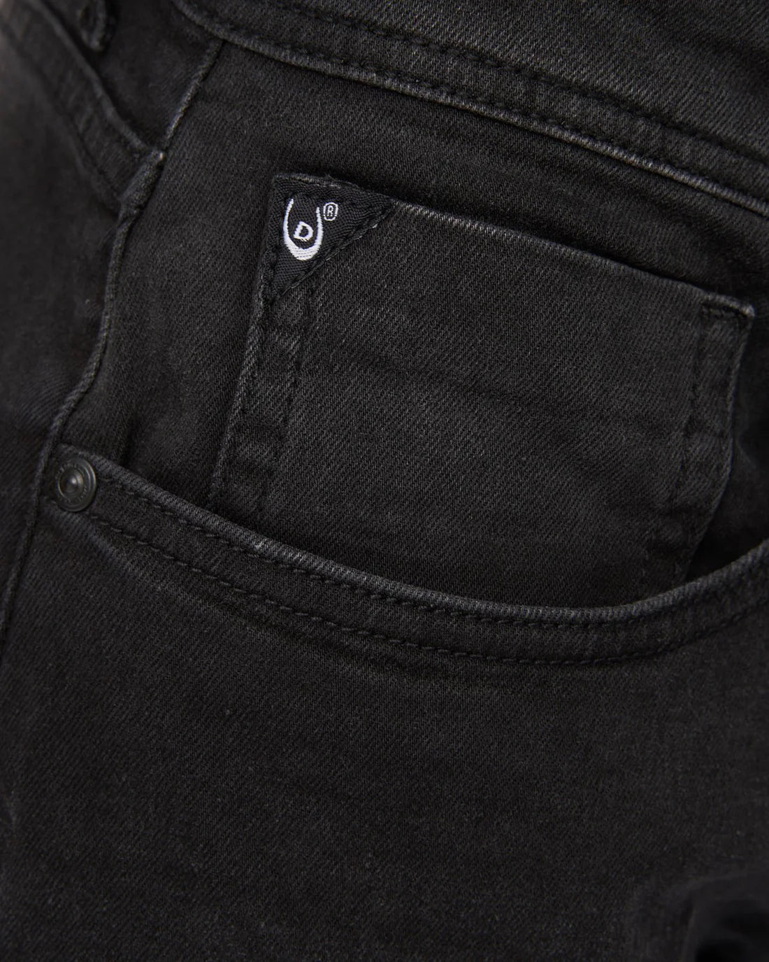 DUCK & COVER Slim Fit Jeans Maylead Black