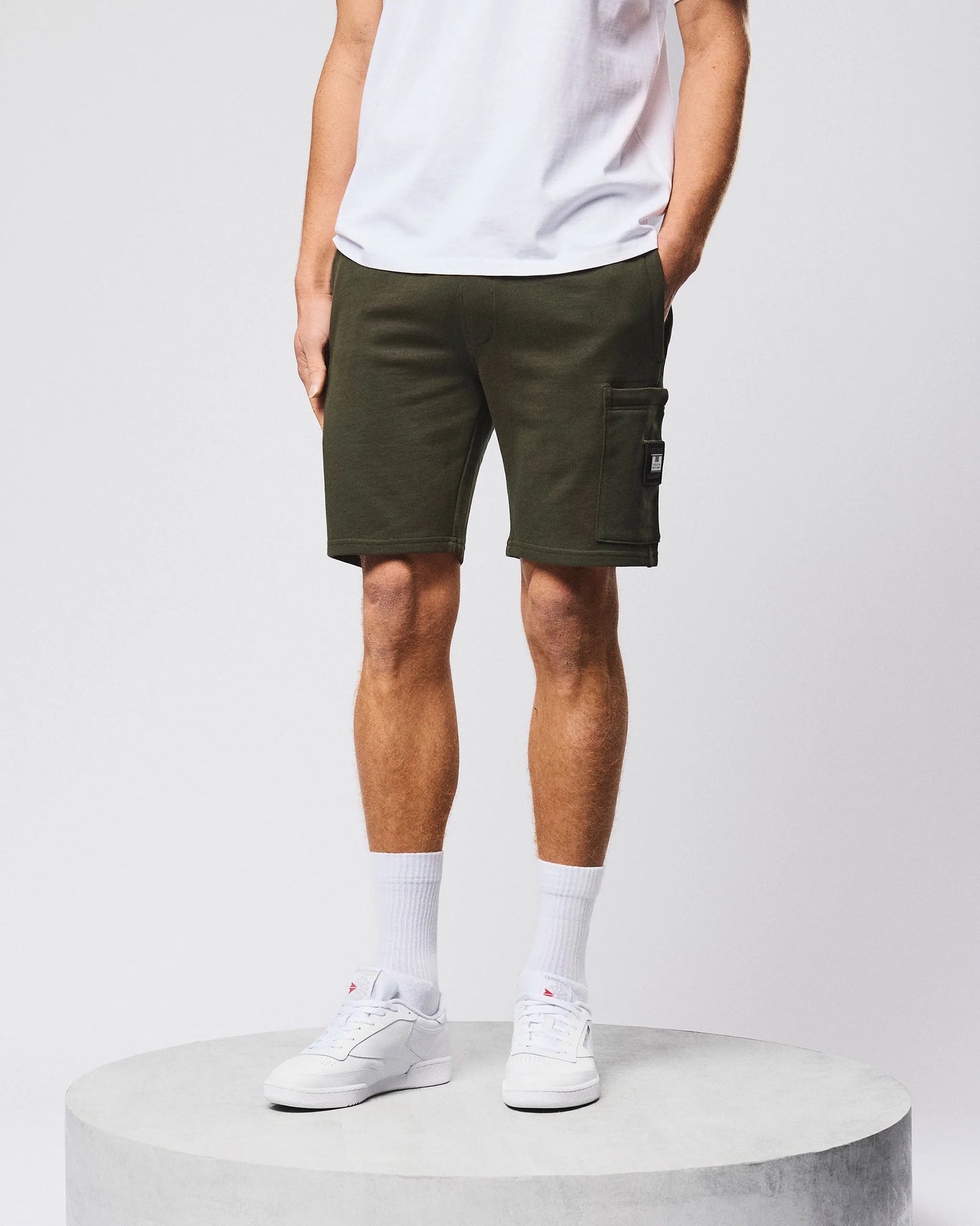 Weekend Offender Hawkins Short Black Forest Green